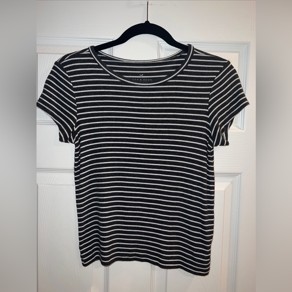 American Eagle Soft and Sexy Cropped Ribbed T Shirt- Small